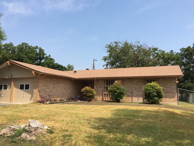 Building Photo - 7911 Riata Ave