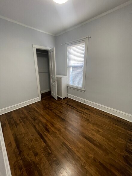 Building Photo - 918 W Gunnison St