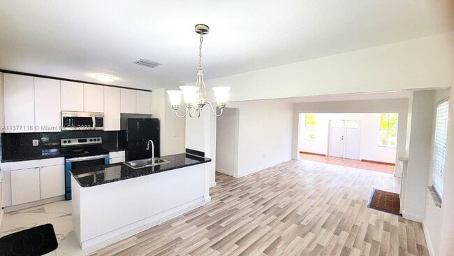 Building Photo - 241 Ponce de Leon Blvd