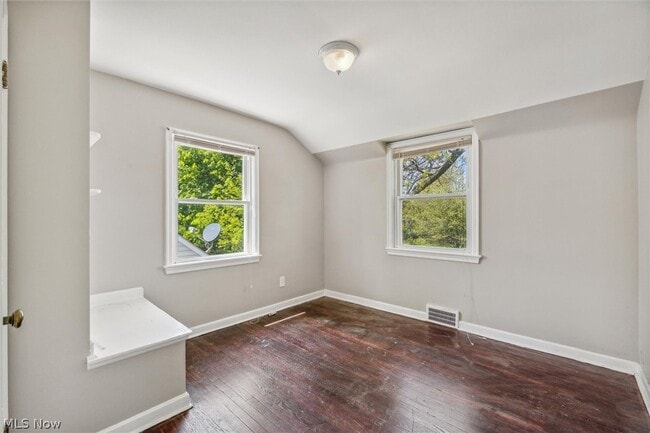 Building Photo - 4016 Bayard Rd