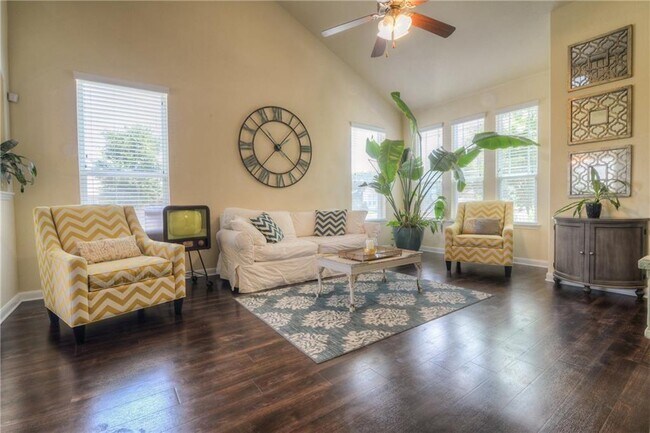 Building Photo - 1412 Willow Vista
