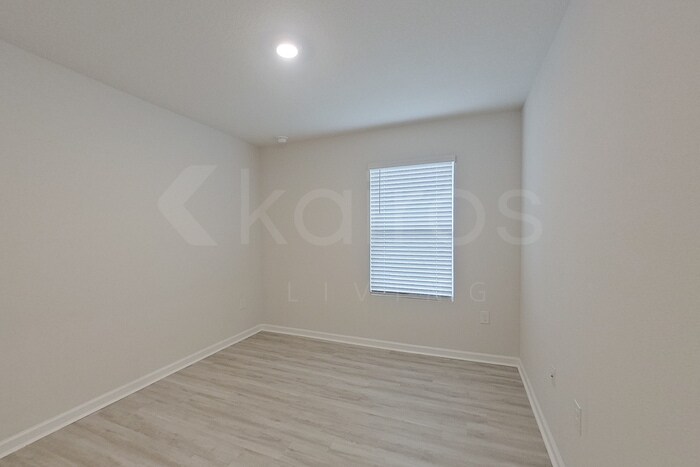 Building Photo - 124 Swallowtail Ln