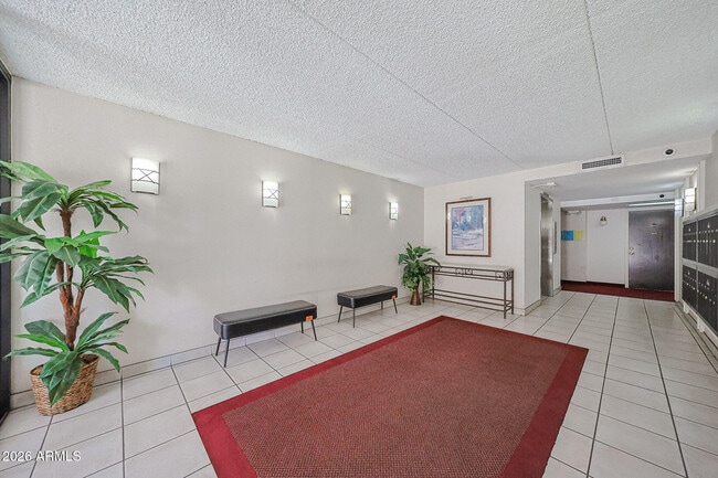 Building Photo - 7920 E Camelback Rd