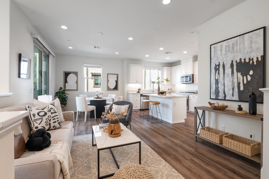 Building Photo - 2325 Verano Way