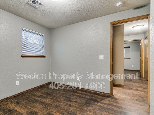 Building Photo - 1304 Regency Blvd