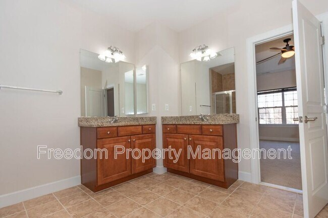 Building Photo - 10774 Monocacy Way
