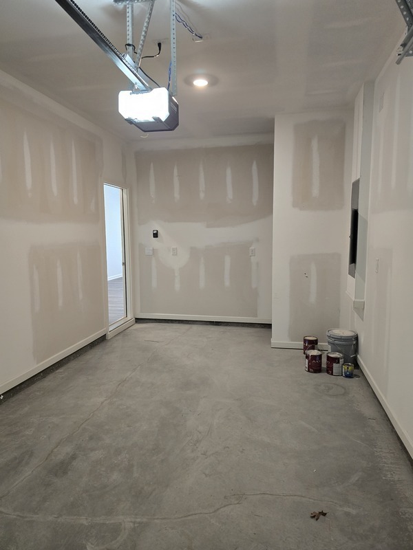 Building Photo - 12 Sweetspire Dr