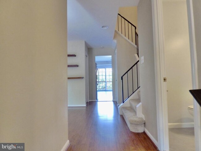 Building Photo - 10127 Ebenshire Ct