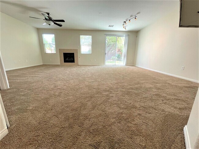 Building Photo - Enjoy mini park in your backyard! Single-story home in Aliante community