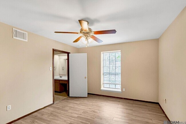 Building Photo - 2100 College Dr