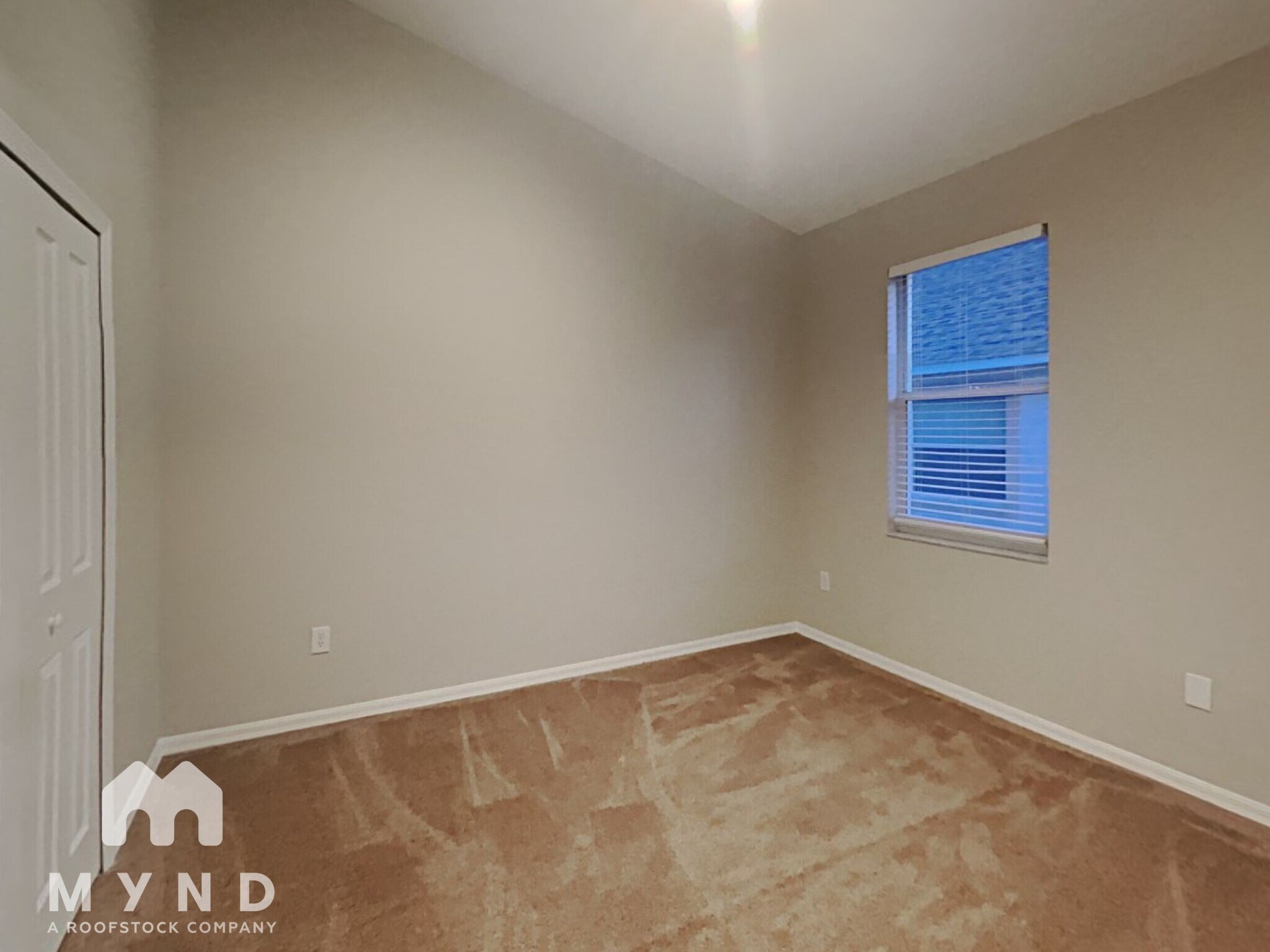 Building Photo - 1328 Maximilian Dr
