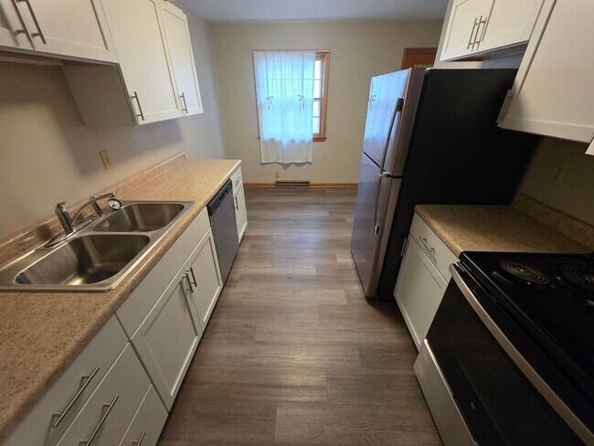 Building Photo - 1501/1503 Harding Ave