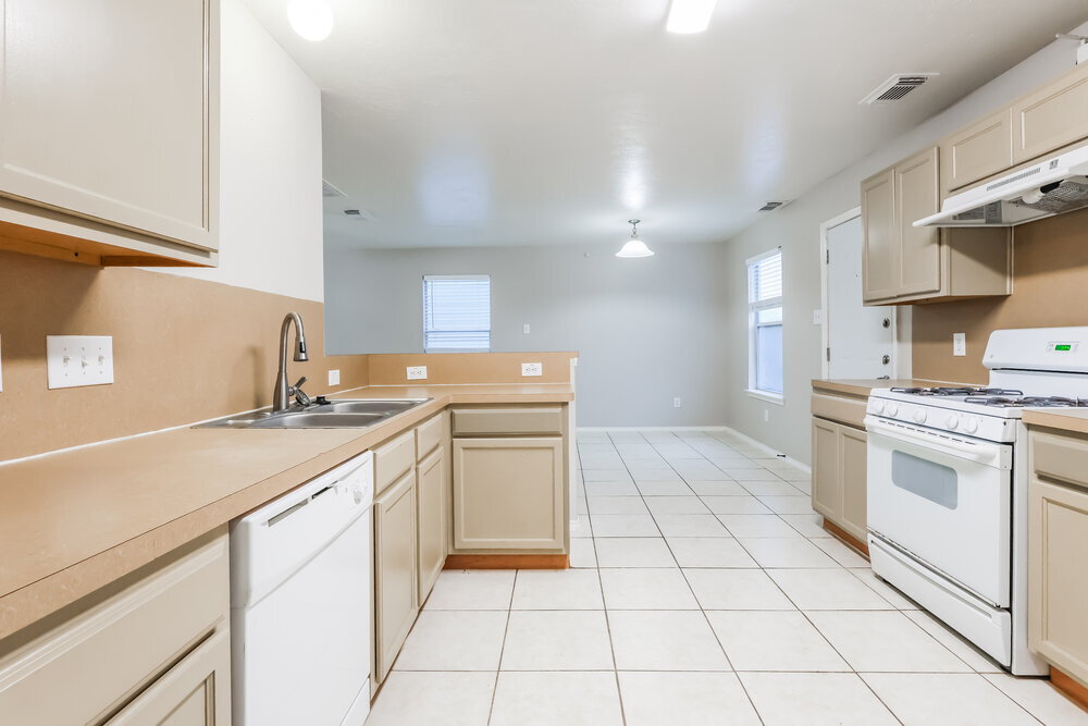Building Photo - 21243 Linden House Ct