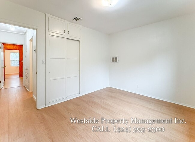 Building Photo - 4400 Vinton Ave