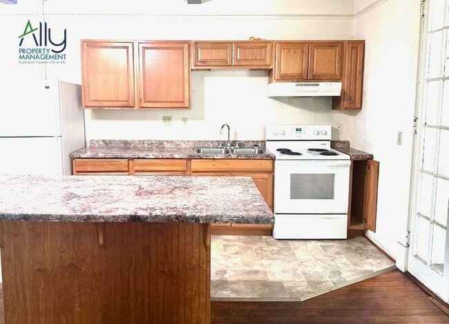 Building Photo - 114 Maywood Ln