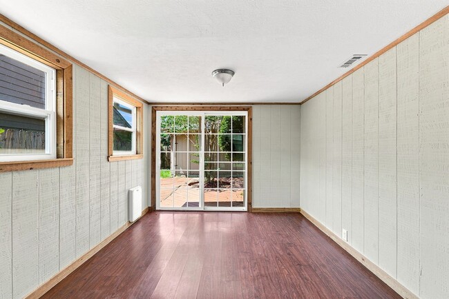 Building Photo - 15706 Cavendish Dr