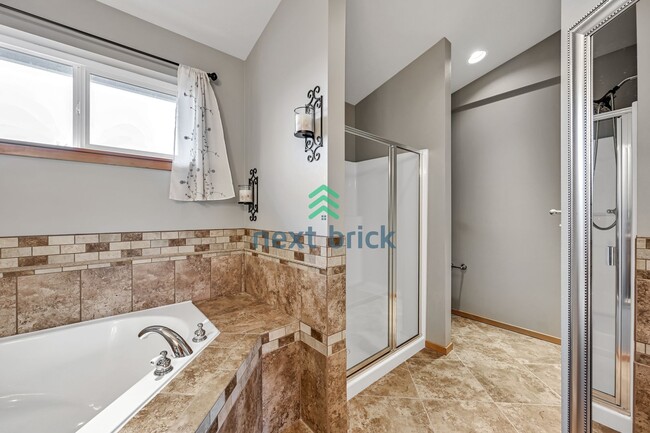 Building Photo - Beautiful 3 Bed, 2.5 Bath Parkside Home – ...