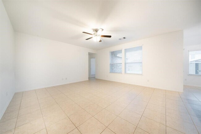 Building Photo - 16323 Hillside Garden Ln