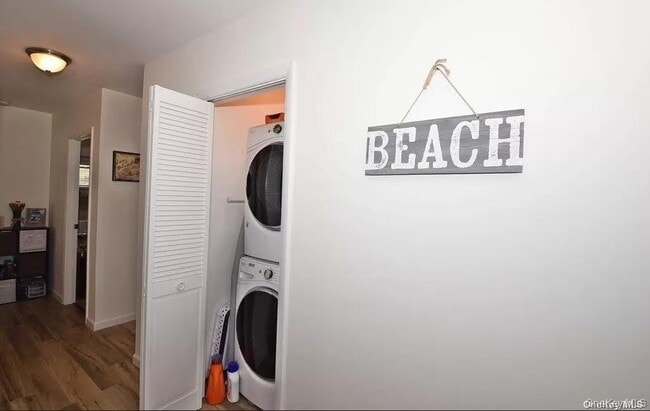 Building Photo - 113 Harding Ave