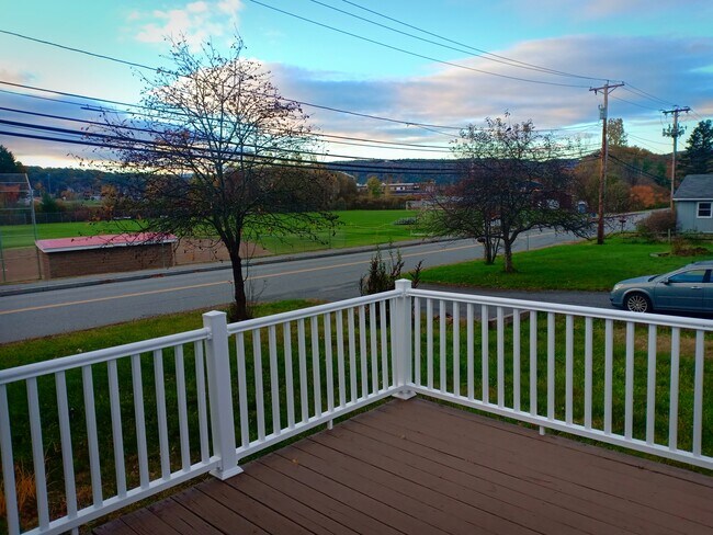 Building Photo - 9 Old Etna Rd