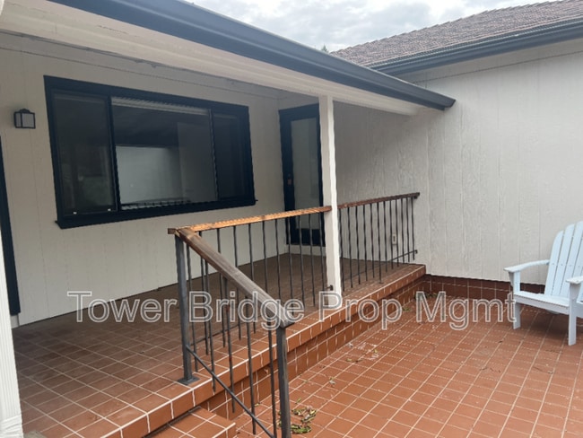 Building Photo - 5724 Callister Ave