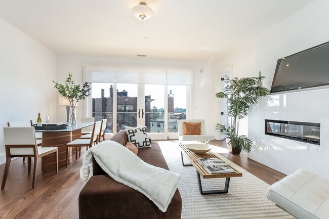 Building Photo - Harbor Court