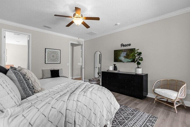 Building Photo - 7739 Graben St