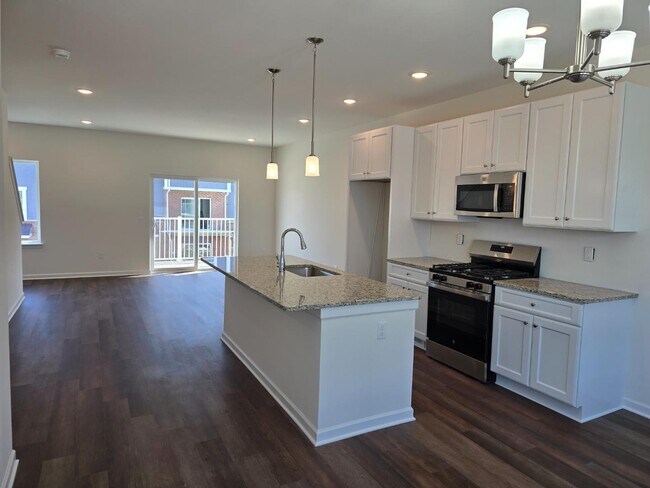 Building Photo - 830 Huntley Ln