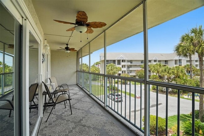 Building Photo - 5557 Sea Forest Dr