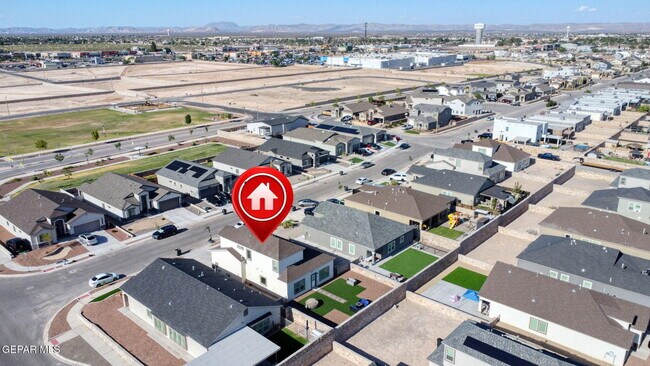 Building Photo - 13740 Villa Vista Ave