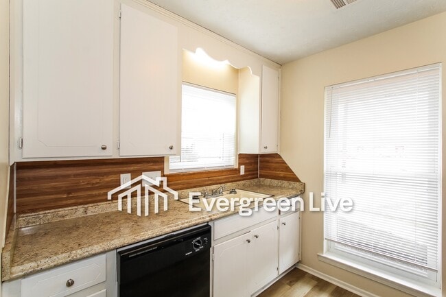 Building Photo - 4201 Spring Park Ct