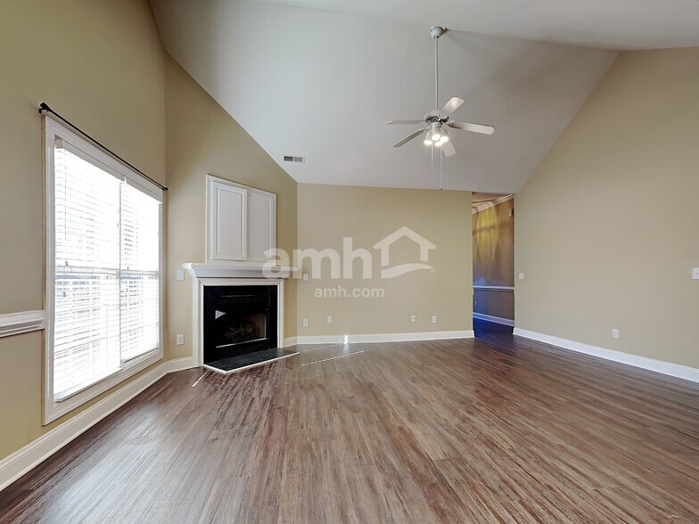 Building Photo - 1268 Beaverton Trl