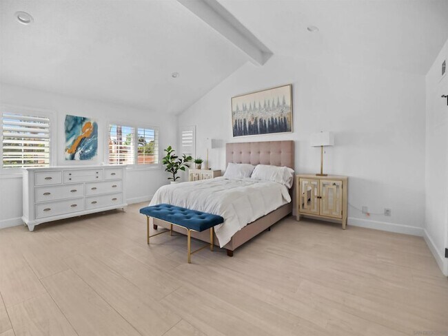 Building Photo - 11748 Via Chona