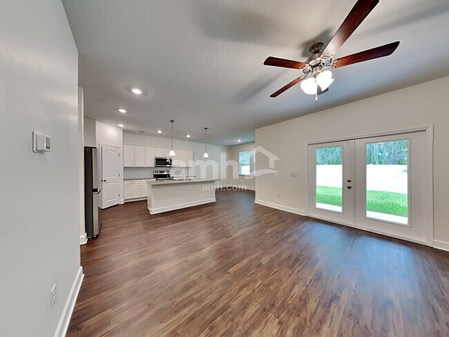 Building Photo - 1077 Walden Pond Dr