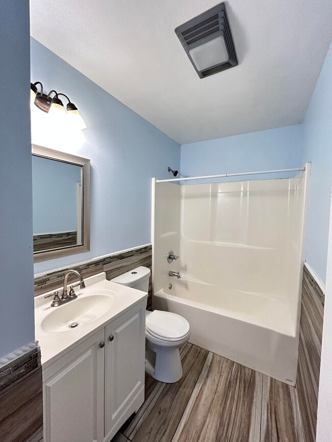 Building Photo - 2441 Hebert Dr