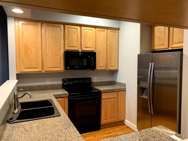 Kitchen - 2918 Yates St
