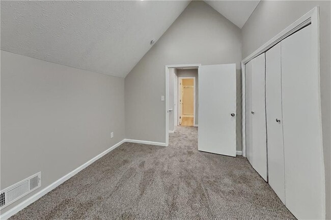 Building Photo - 620 Gregory Manor Dr SW