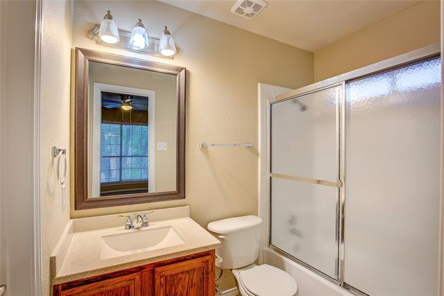 Building Photo - 535 Raintree Cir