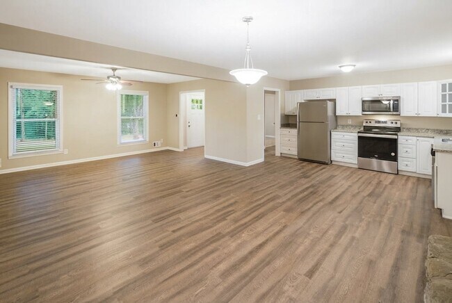 Building Photo - 3917 Amsbury Dr