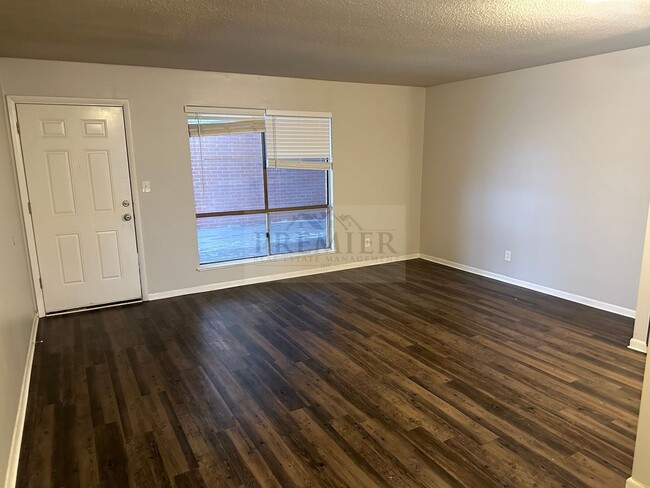 Building Photo - 6023 Barton Ave