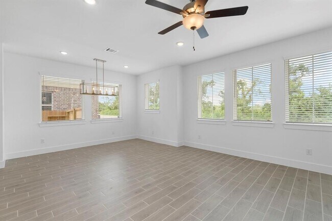 Building Photo - 1326 Shaded Rock Dr