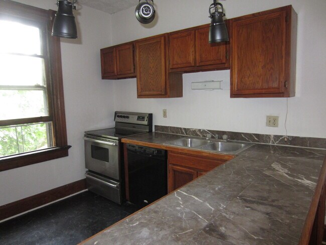 Building Photo - SOUTHVIEW