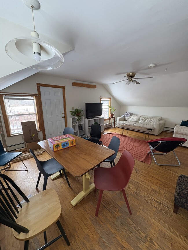 Building Photo - 206 Belchertown Rd