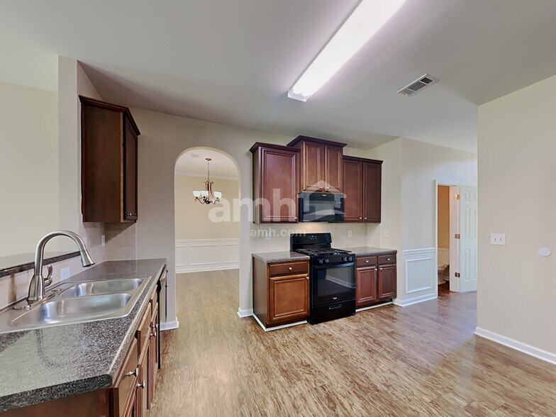 Building Photo - 2934 Gayle Manor Ln