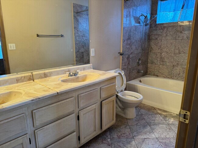 Building Photo - 8214 James Grayson Dr