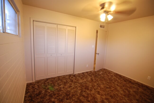 Building Photo - Morten Place