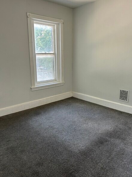 Building Photo - 1034 N 12th St