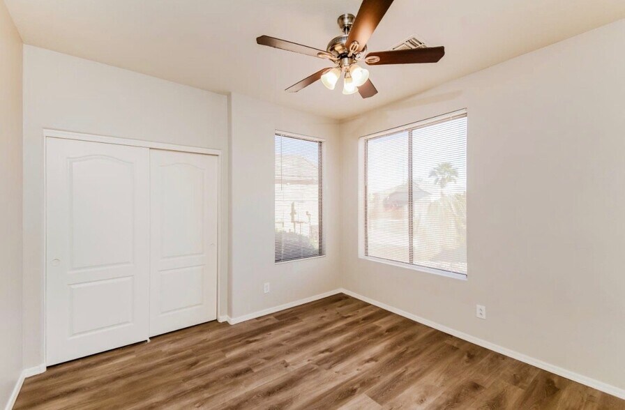 Building Photo - 8704 N 58th Dr