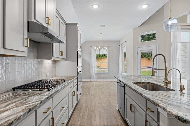 Building Photo - 124 White Steppe Way