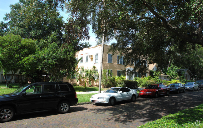 Building Photo - Tropical Garden